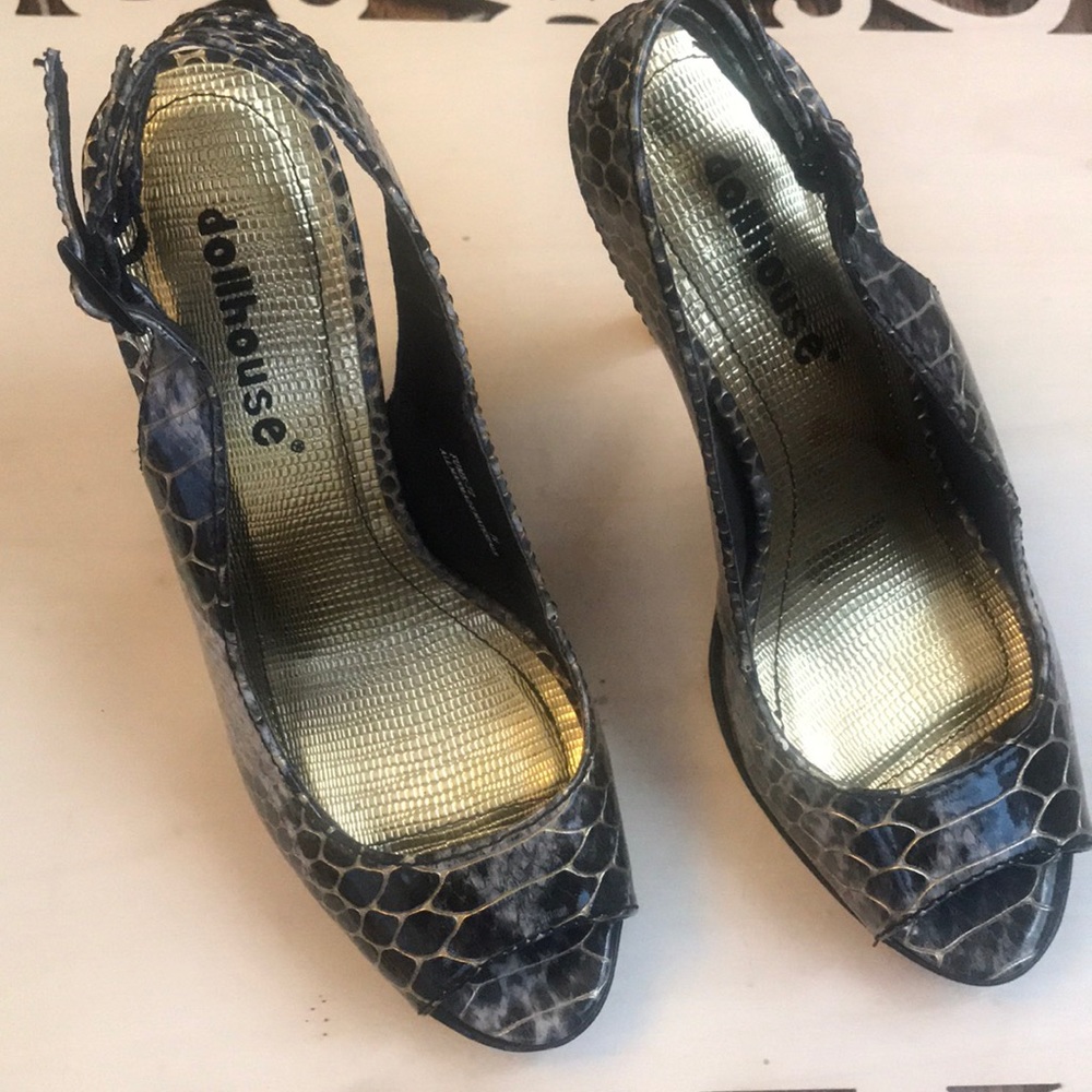 Dollhouse platform peeptoe/slingback heels